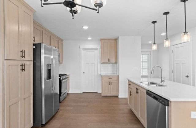 397 Frontier Dr, Clarksville, TN 37043