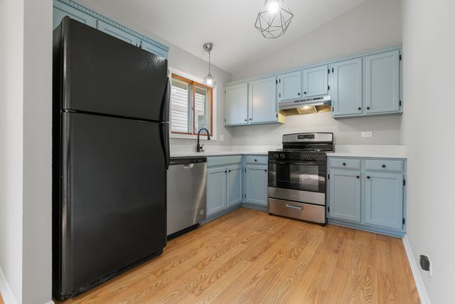 162 Pier Court, Naperville, IL 60565