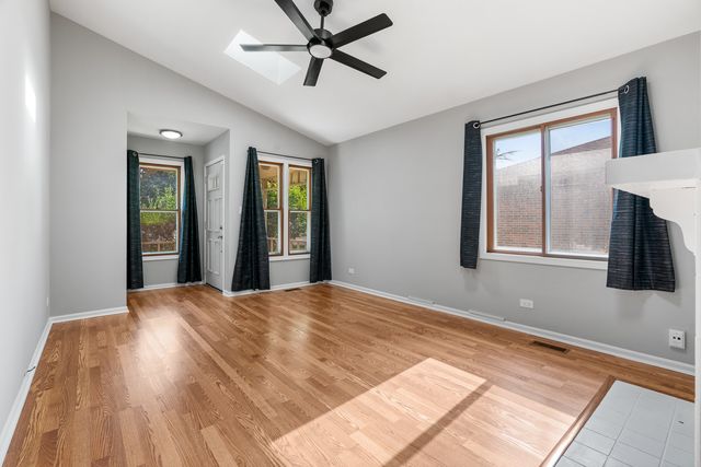 162 Pier Court, Naperville, IL 60565