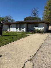 1915 N O Connor Road, Irving, TX 75061