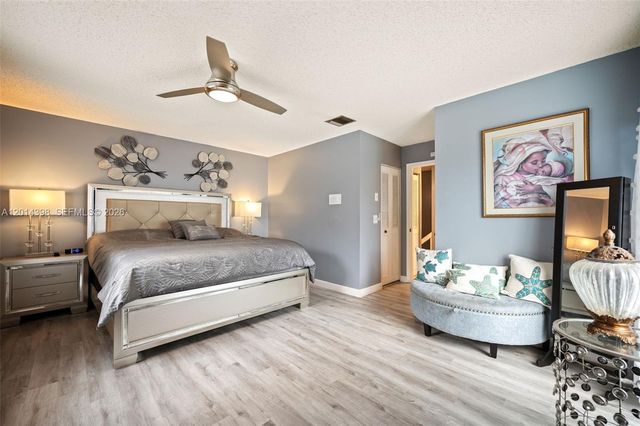 4582 Holly Lake Drive, Lake Worth, FL 33463