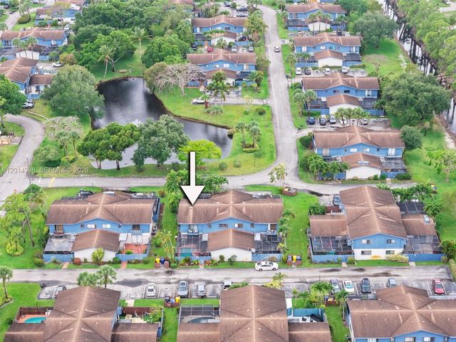 4582 Holly Lake Drive, Lake Worth, FL 33463