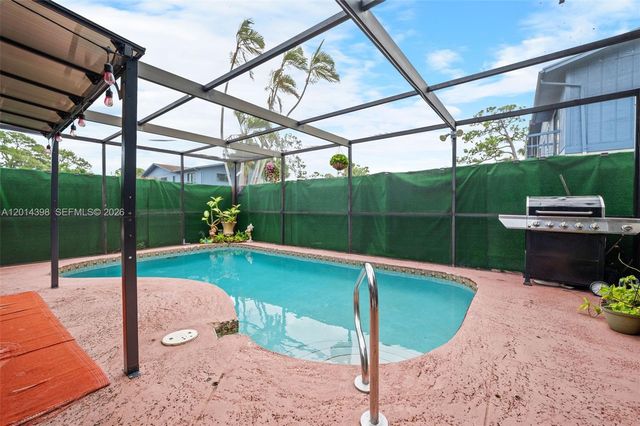 4582 Holly Lake Drive, Lake Worth, FL 33463