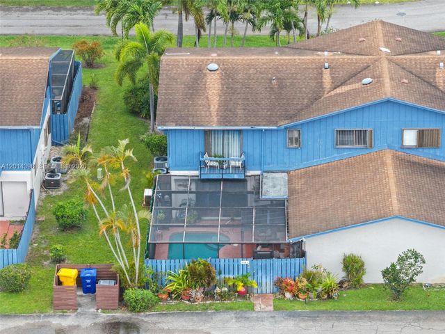 4582 Holly Lake Drive, Lake Worth, FL 33463