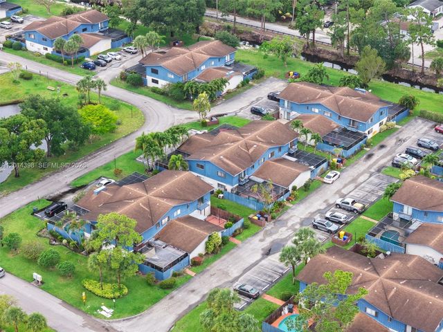 4582 Holly Lake Drive, Lake Worth, FL 33463