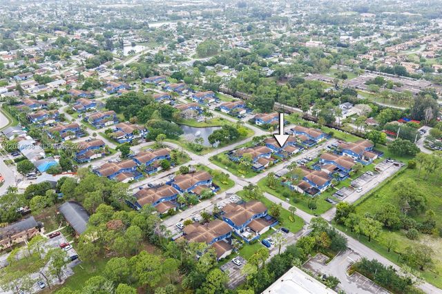 4582 Holly Lake Drive, Lake Worth, FL 33463
