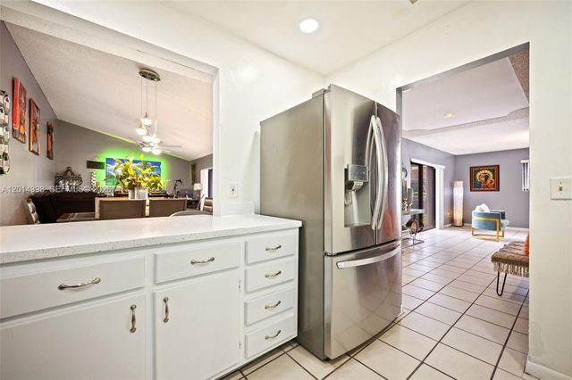 4582 Holly Lake Drive, Lake Worth, FL 33463