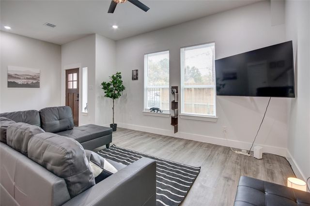 9305 Tower Street, Houston, TX 77088