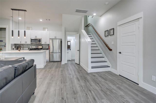 9305 Tower Street, Houston, TX 77088