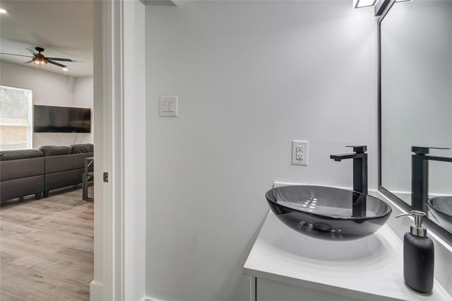 9305 Tower Street, Houston, TX 77088