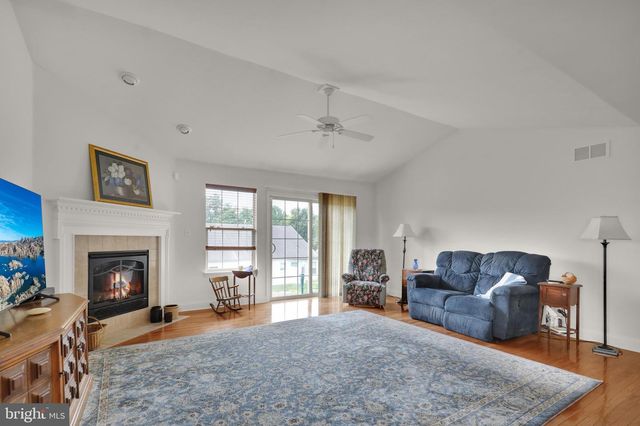 103 GOLDENFIELD DR, Lancaster, PA 17603