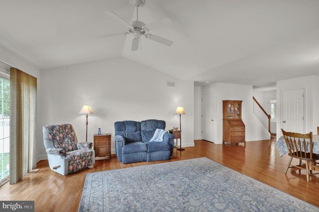 103 GOLDENFIELD DR, Lancaster, PA 17603