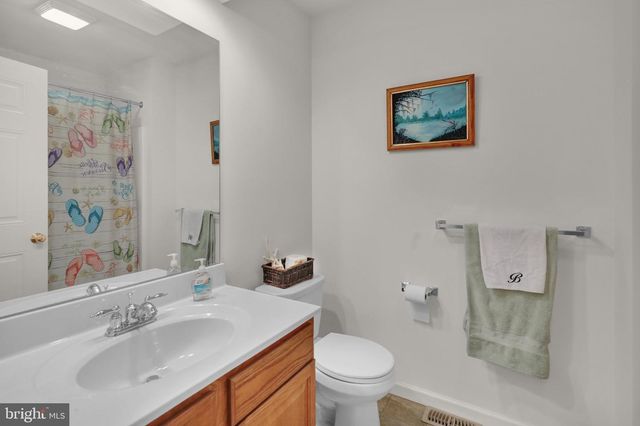 103 GOLDENFIELD DR, Lancaster, PA 17603