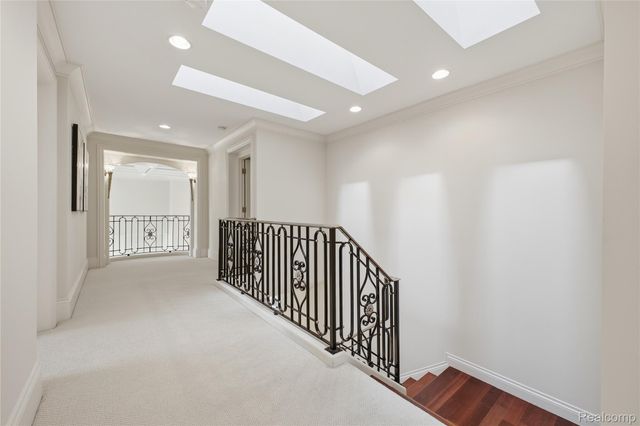 5230 Clarendon Crest Street, Bloomfield Hills, MI 48302