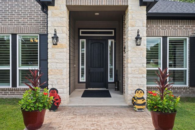3004 Tyler Street, Dayton, TX 77535