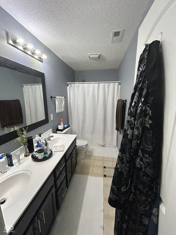 4351 Round Lake Bend, Indianapolis, IN 46234
