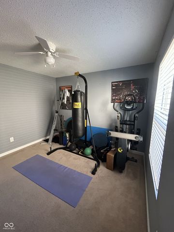 4351 Round Lake Bend, Indianapolis, IN 46234