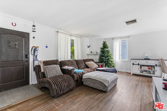 611 N Buena Vista Street, Burbank, CA 91505