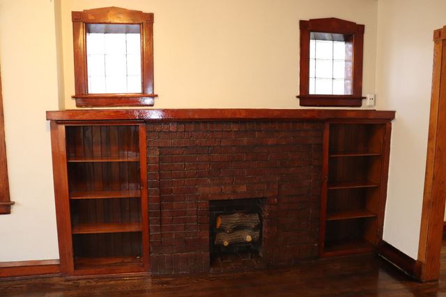 8512 S Manistee Avenue, Chicago, IL 60617