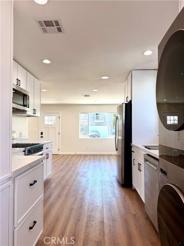 3548 Corinth Avenue, Los Angeles, CA 90066