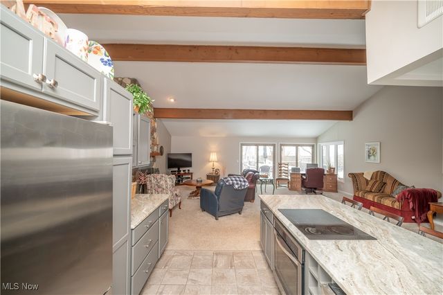 6942 Woodwalk Drive, Brecksville, OH 44141