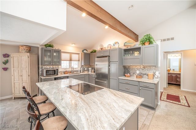 6942 Woodwalk Drive, Brecksville, OH 44141