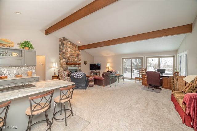 6942 Woodwalk Drive, Brecksville, OH 44141