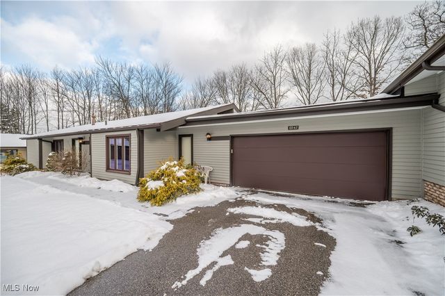 6942 Woodwalk Drive, Brecksville, OH 44141