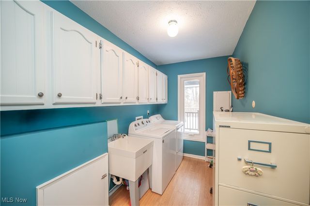 6942 Woodwalk Drive, Brecksville, OH 44141