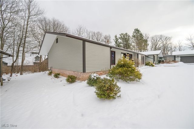 6942 Woodwalk Drive, Brecksville, OH 44141