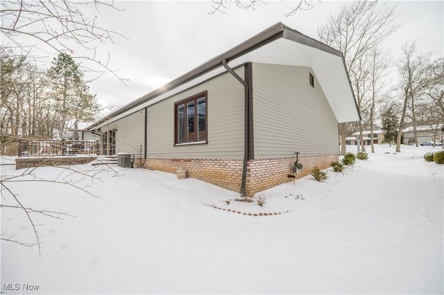 6942 Woodwalk Drive, Brecksville, OH 44141
