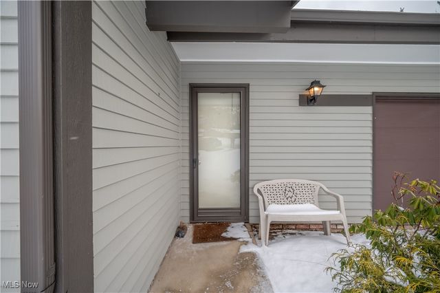 6942 Woodwalk Drive, Brecksville, OH 44141