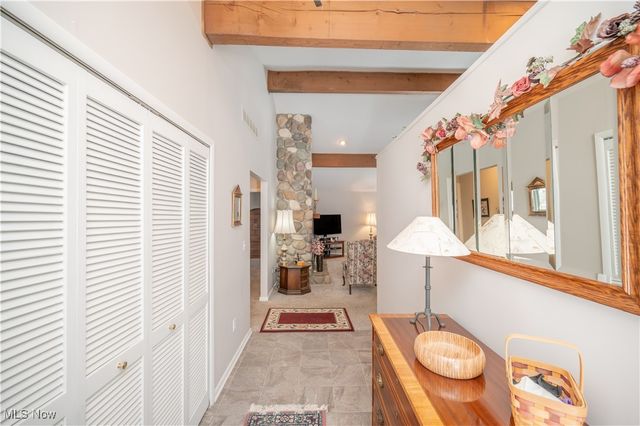 6942 Woodwalk Drive, Brecksville, OH 44141