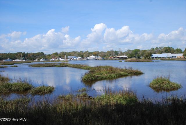 330 S Middleton Drive NW Unit 706, Calabash, NC 28467