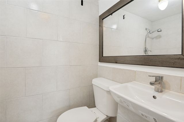 6028 Mcafee Drive, The Colony, TX 75056