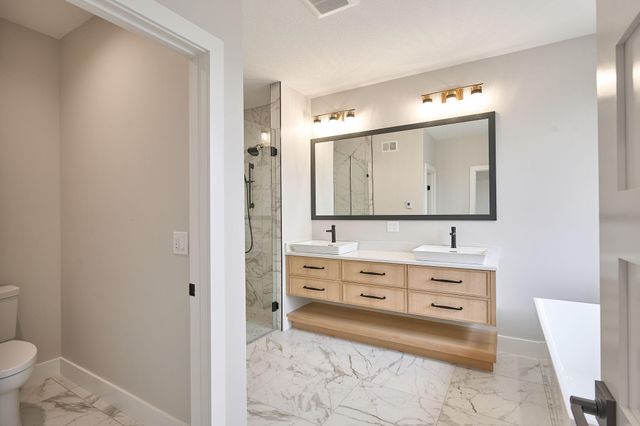 5259 Maggie May Lane SW, Rochester, MN 55902