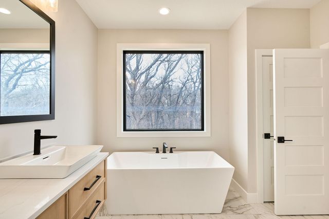 5259 Maggie May Lane SW, Rochester, MN 55902