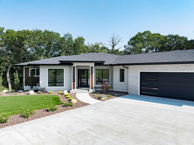 5259 Maggie May Lane SW, Rochester, MN 55902