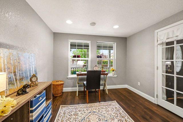 545 Diego Court, Central Point, OR 97502
