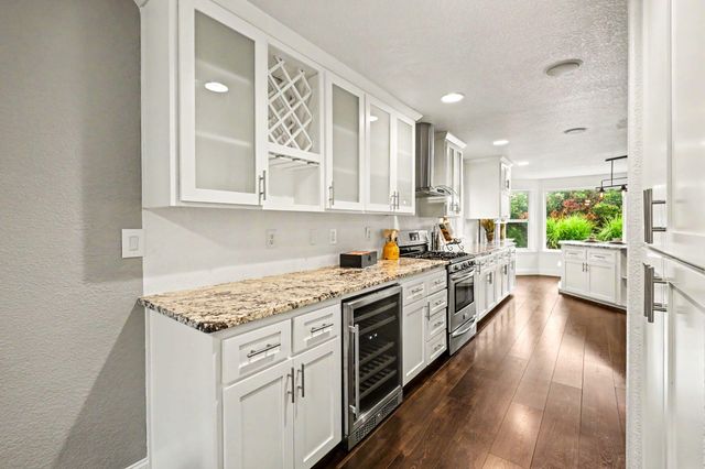 545 Diego Court, Central Point, OR 97502