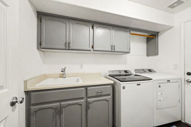 545 Diego Court, Central Point, OR 97502