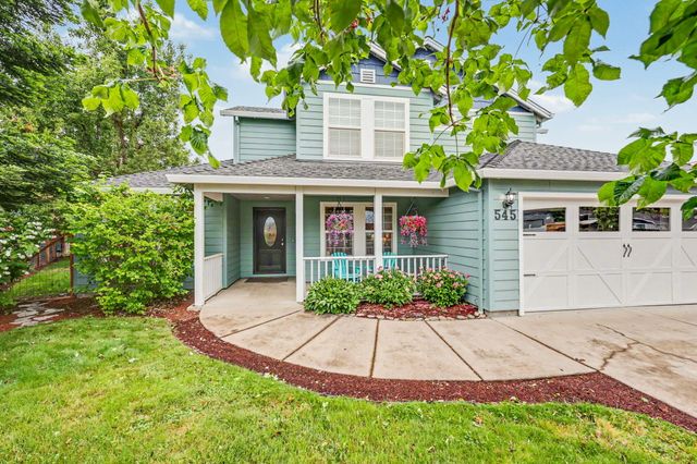 545 Diego Court, Central Point, OR 97502