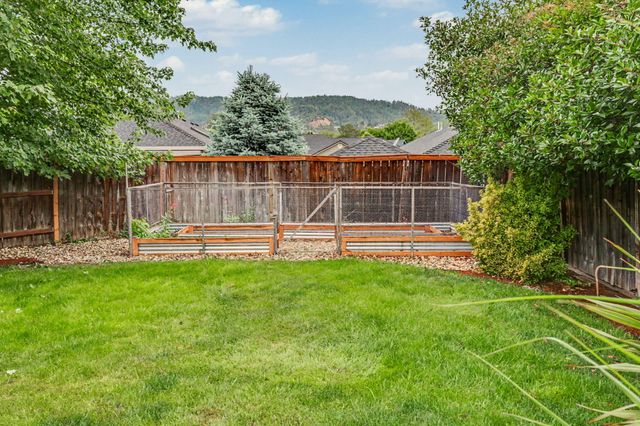 545 Diego Court, Central Point, OR 97502