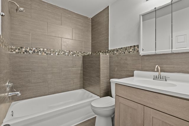 5004 Northcote, East Chicago, IN 46312