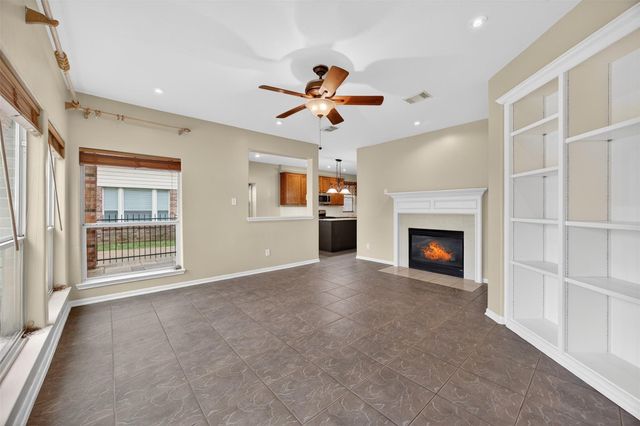 2107 Blue Water Bay Drive, Katy, TX 77494