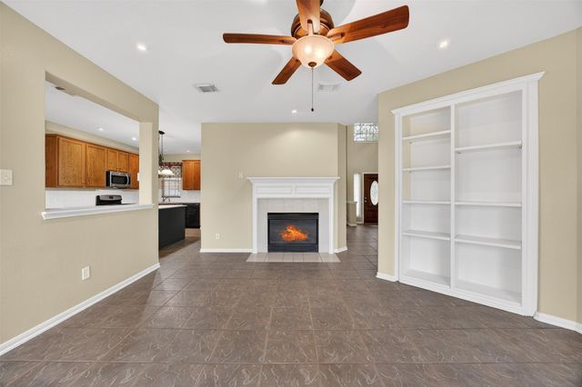 2107 Blue Water Bay Drive, Katy, TX 77494