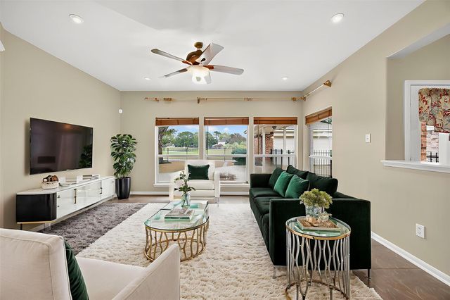 2107 Blue Water Bay Drive, Katy, TX 77494