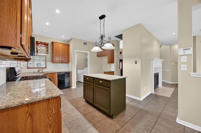 2107 Blue Water Bay Drive, Katy, TX 77494