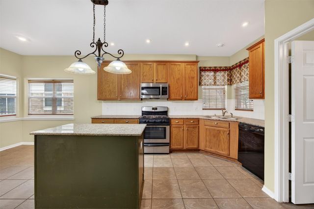 2107 Blue Water Bay Drive, Katy, TX 77494