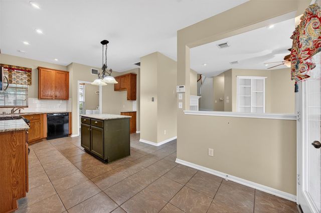 2107 Blue Water Bay Drive, Katy, TX 77494